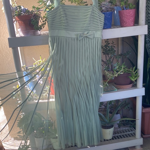 JS Collections Mint Green Pleated Midi Dress - Picture 3 of 9
